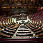 REFERENDUM – SE FOSSE CONFERMATO IL TAGLIO DEI PARLAMENTARI SUBITO AL VOTO. O DOBBIAMO CONTINUARE A TENERCI UN PARLAMENTO CHE VIENE DIPINTO DAI FAUTORI DEL SI COME UNA MANICA DI INCOMPETENTI, INCAPACI E FANNULLONI?