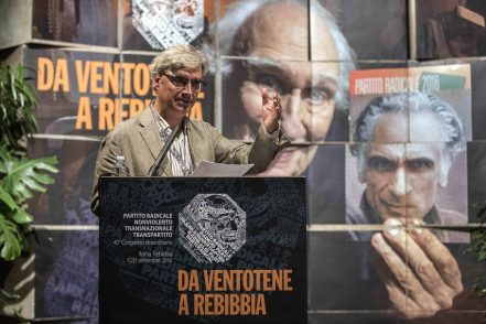 Il segretario Maurizio Turco si è rivolto al Tribunale civile di Lecce chiedendo di mandare alla Corte Costituzionale «la legge sul “fine processo mai”»
